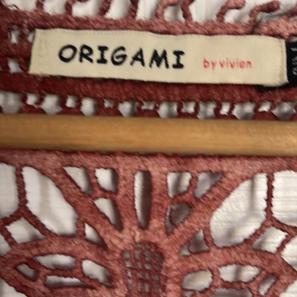 Multi colored lace tunic - Picture 2 of 5